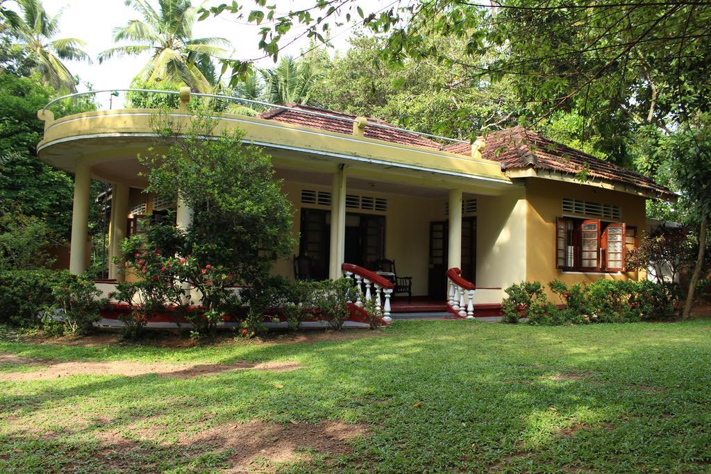 Abberny villa Midigama Kelet Szoba fotó